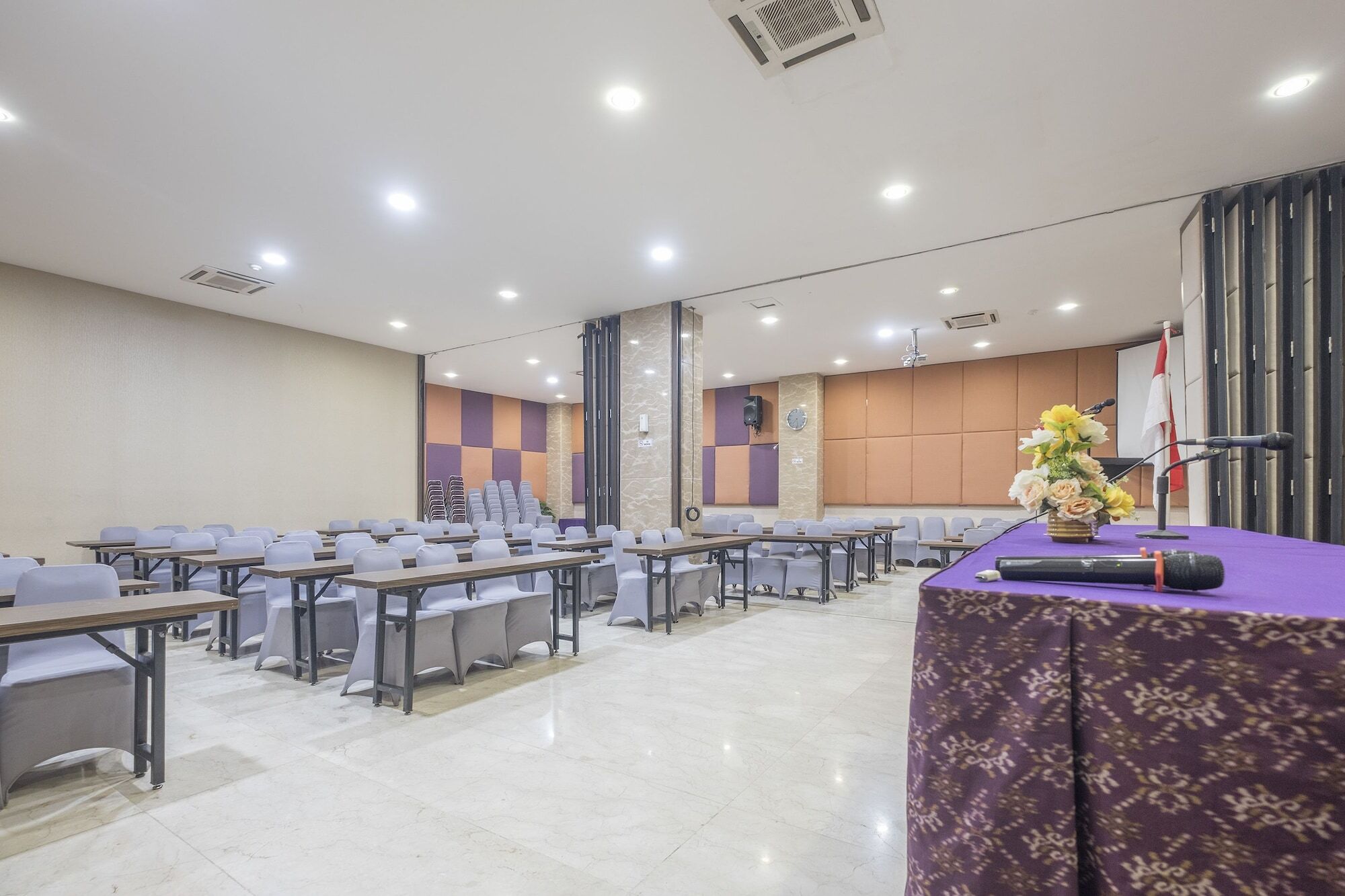 נקסר Vaccinated Staff - Capital O 454 Raising Hotel מראה חיצוני תמונה